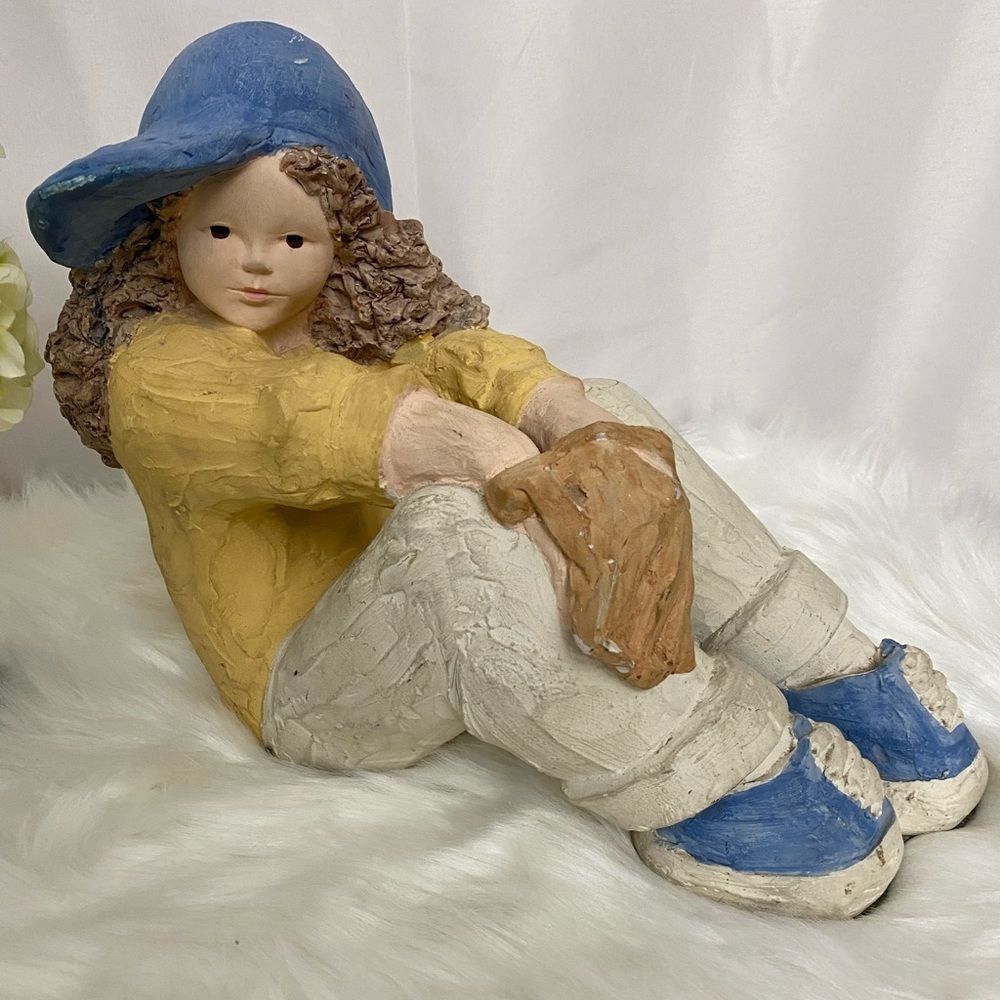 This is a rare sculpture by artist Daze Mortensen
for Austin Productions.